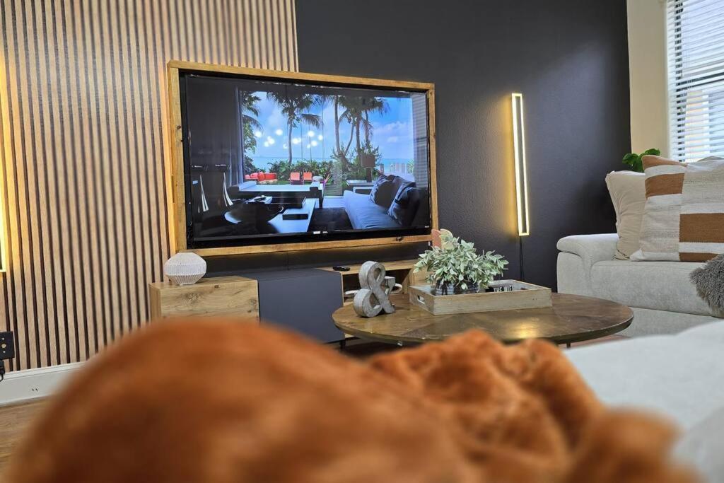 Modern Galleria Gem Private Jacuzzi 3 Br Хьюстон Экстерьер фото