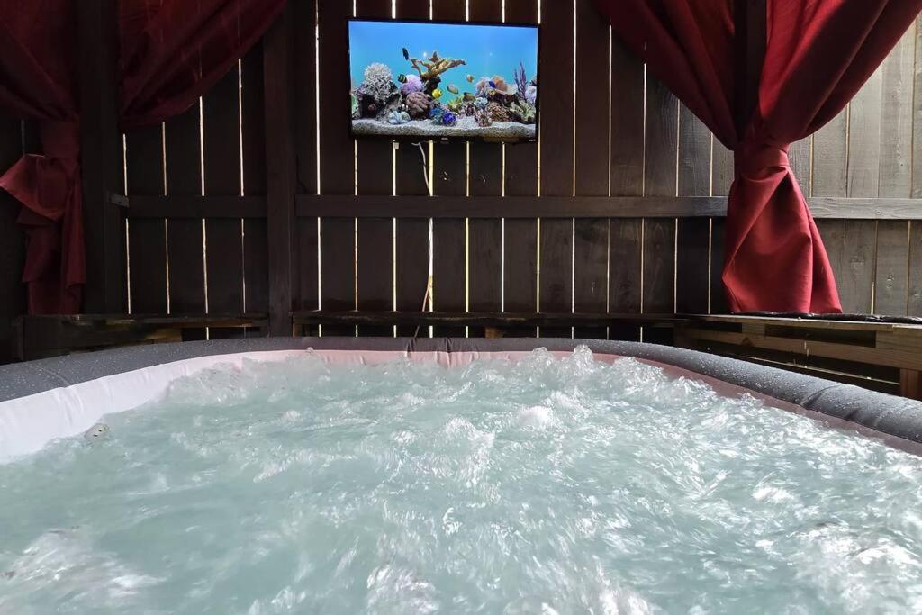 Modern Galleria Gem Private Jacuzzi 3 Br Хьюстон Экстерьер фото