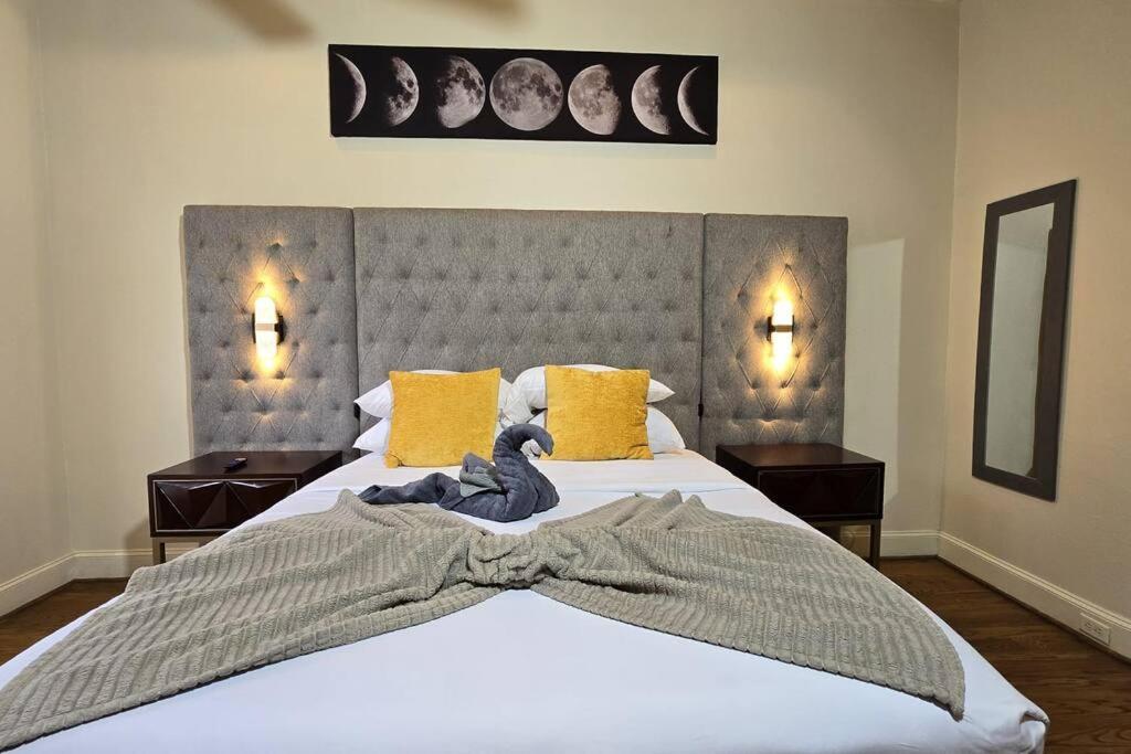 Modern Galleria Gem Private Jacuzzi 3 Br Хьюстон Экстерьер фото