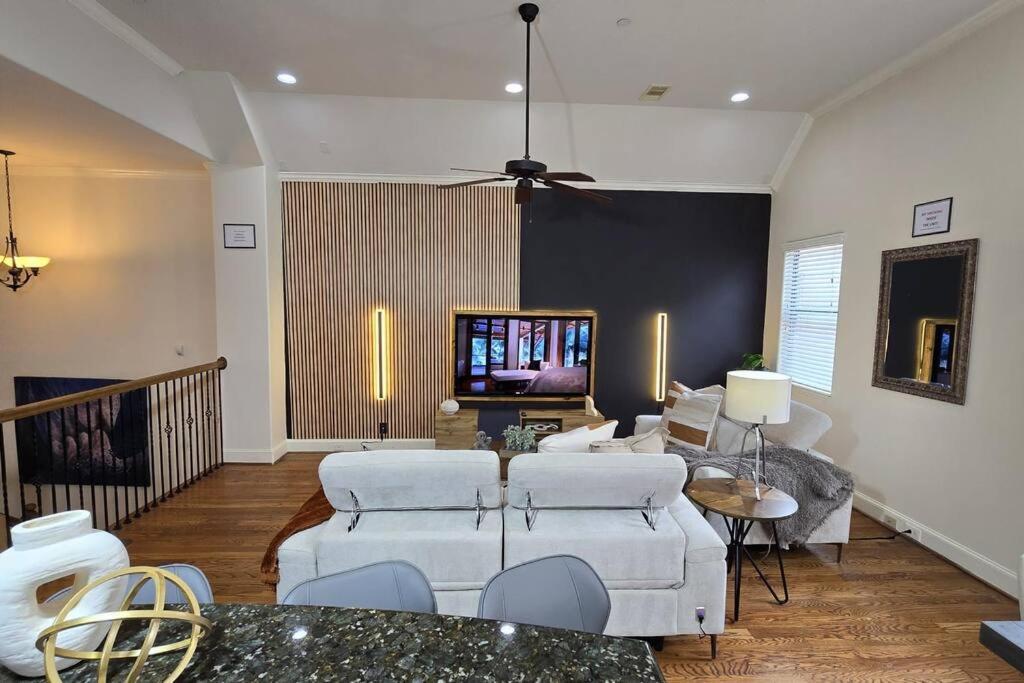 Modern Galleria Gem Private Jacuzzi 3 Br Хьюстон Экстерьер фото