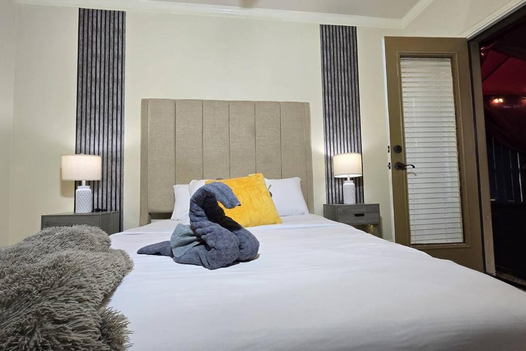 Modern Galleria Gem Private Jacuzzi 3 Br Хьюстон Экстерьер фото