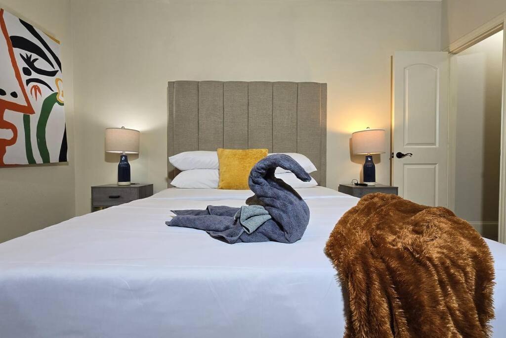 Modern Galleria Gem Private Jacuzzi 3 Br Хьюстон Экстерьер фото